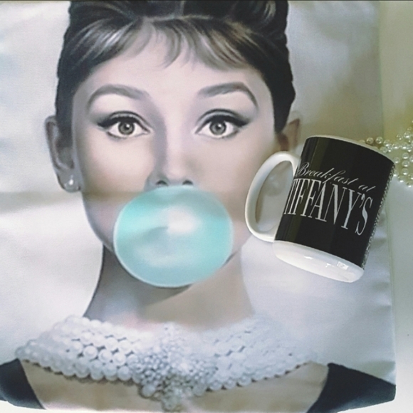 Pillow Cover & Mug Audrey Hepburn and Breakfast at Tiffanys 16 Inch Square - Picture 5 of 10